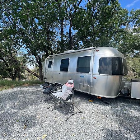 Modern Airstream With Amazing View - 10 To 15 Minutes From Kings Canyon National Park Dunlap Bagian luar foto