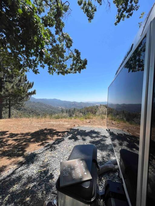 Modern Airstream With Amazing View - 10 To 15 Minutes From Kings Canyon National Park Dunlap Bagian luar foto